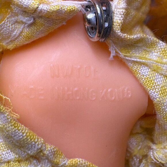 Girl Doll Vintage Yarn Hair Painted Face NWTOL Made in Hong Kong (SKU: 294TO) - Picture 5 of 6